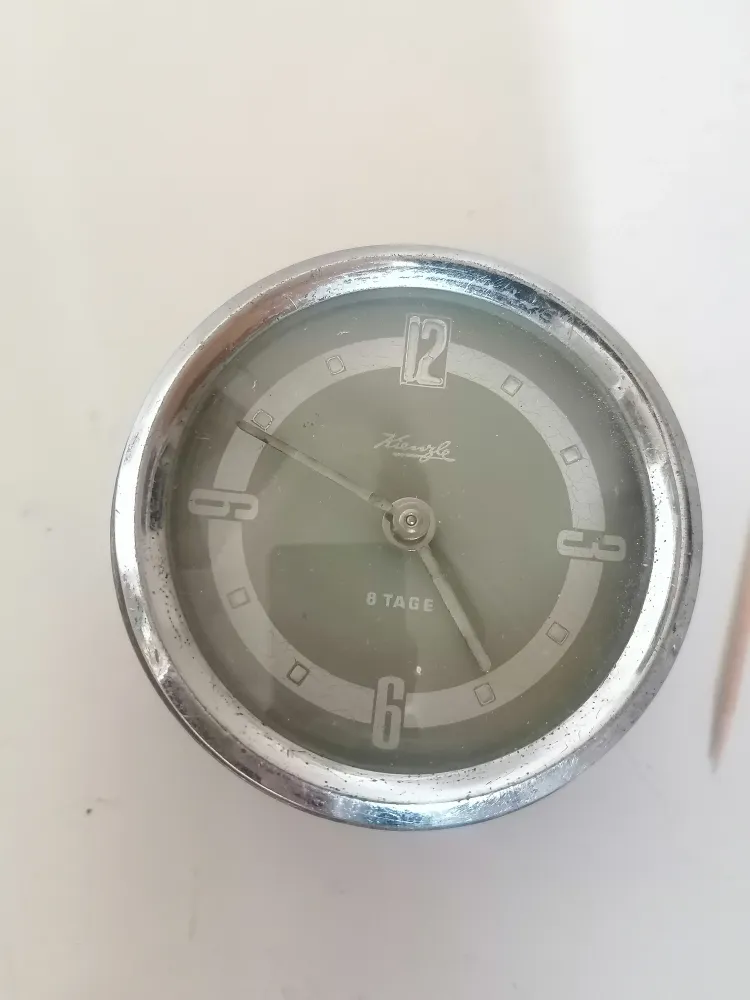 Horloge de voiture mécanique, pour opel Porsche. Fonctionne. Salle des Ventes La Découverte