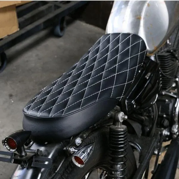 Selle moto scrambler - noir capitonnée