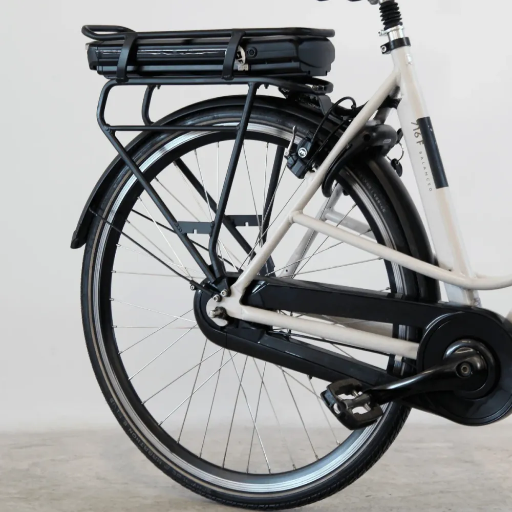 Vélo électrique Keola 716F Balanced gris clair