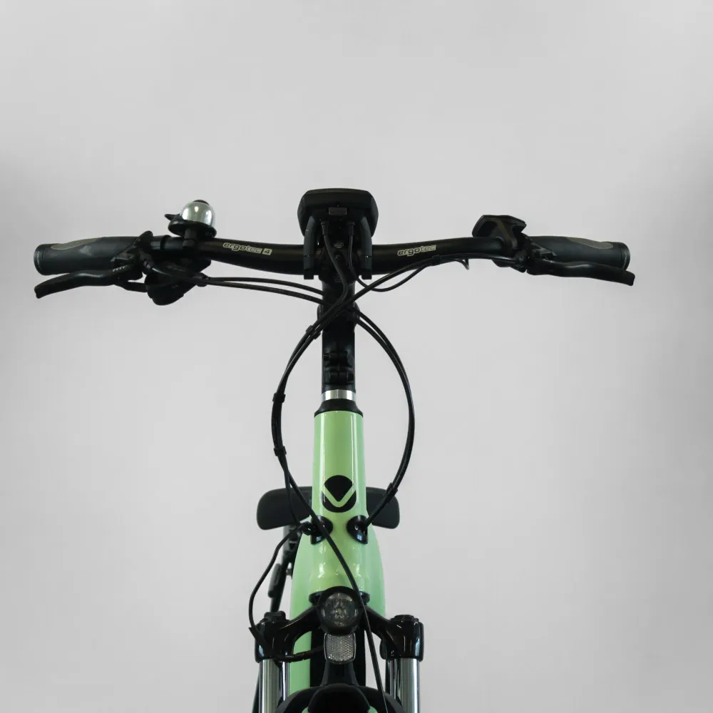 Vélo électrique vélo de ville AEB 800 vert