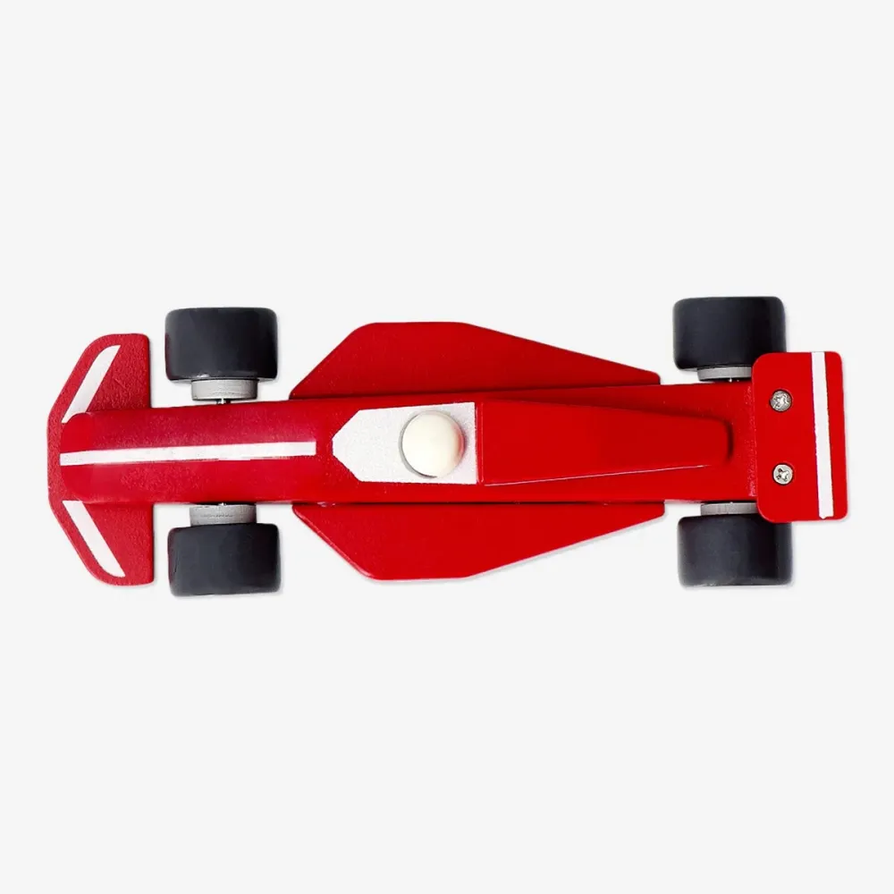 Voiture de course rouge en bois