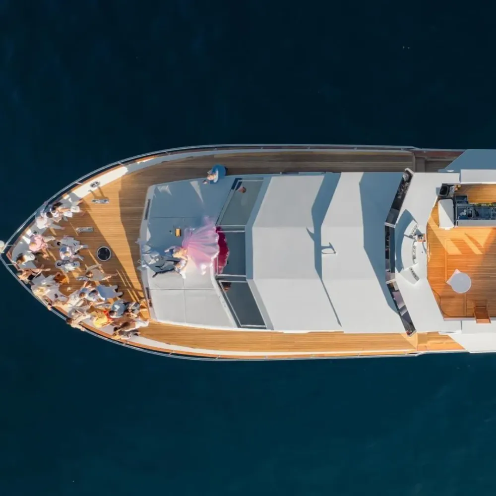 M/Y Zaffiro - 23,6 m - 4 Cabins - 40 Guests YACHT BAR